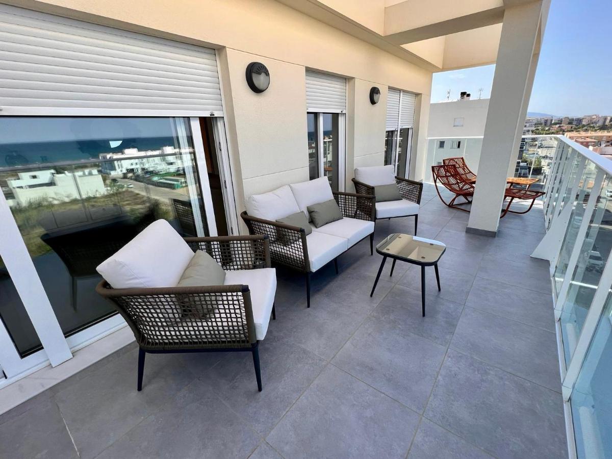 Beautiful Penthouse With Pool And Wonderful Beach View Oliva Bagian luar foto